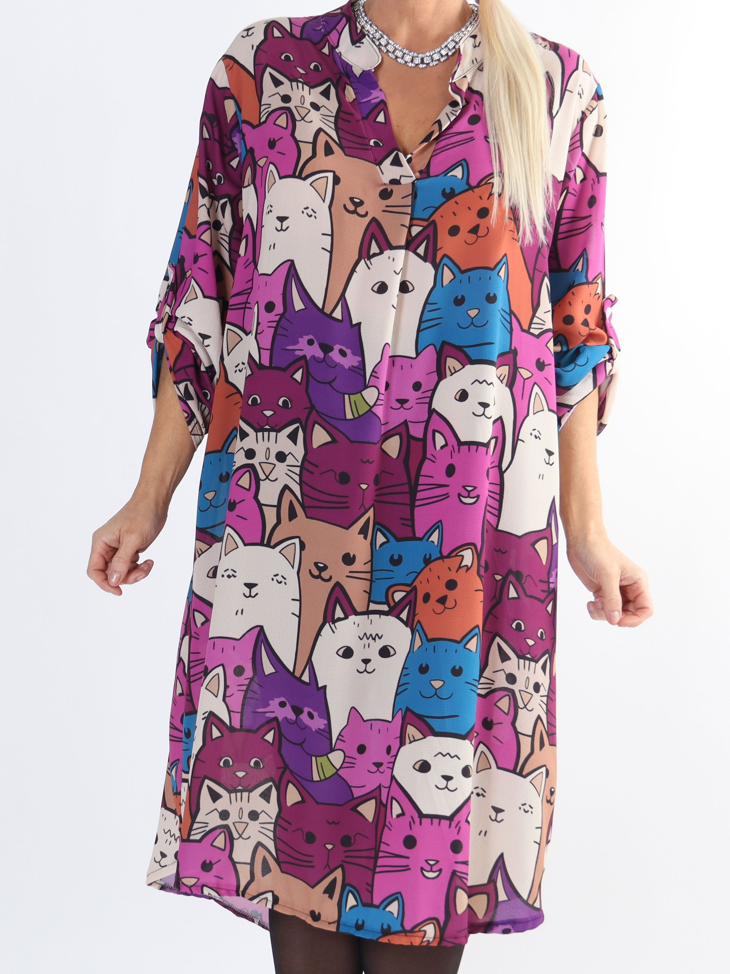 Vanesa Cat Long - Lätt och luftig klänning i plus size med kattmönster